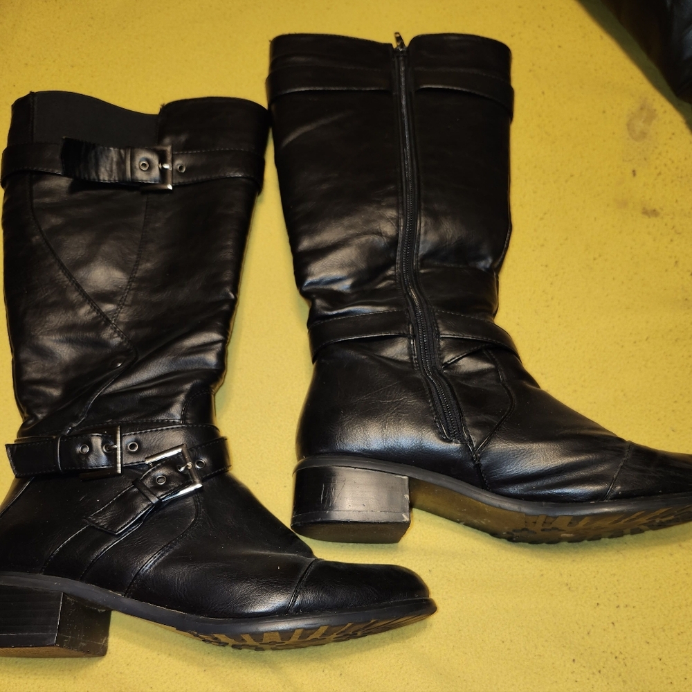 Black Boots